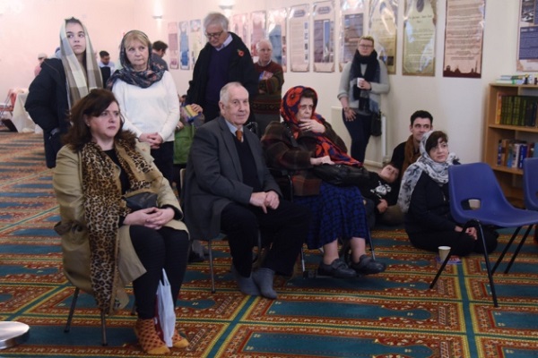 Inghilterra:musulmani presentano il Corano ai loro concittadini