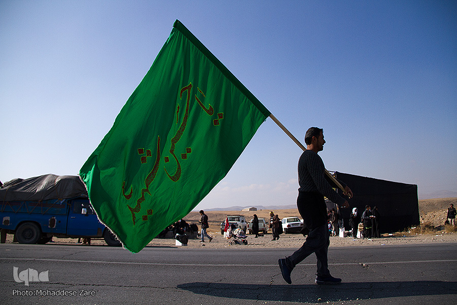 Immagini della marcia di pellegrinaggio verso il mausoleo dell'Imam Reza(AS)
