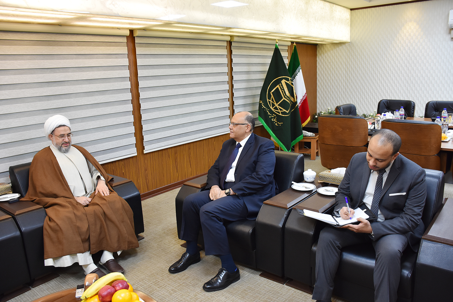 Ayatollah Mohsen Araki ha invitato il capo di Al-Azhar alla trentunesima Conferenza internazionale sull'unità islamica