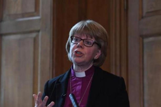 La chiesa anglicana ha il primo vescovo donna a Londra: Sarah Mullally La chiesa anglicana ha il primo vescovo donna a Londra: Sarah Mullally