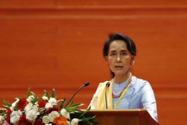 San Suu Kyi, neppure una parola sugli stupri delle donne Rohingya San Suu Kyi, neppure una parola sugli stupri delle donne Rohingya
