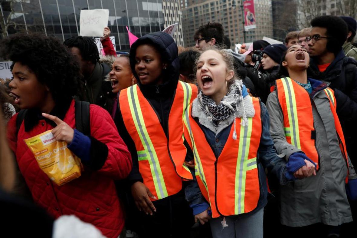 Usa:protesta degli studenti contro provvedimenti anti-immigrazione di Trump