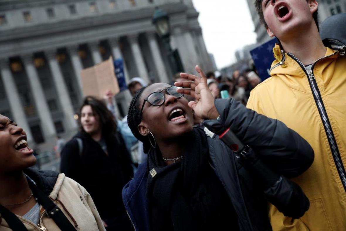 Usa:protesta degli studenti contro provvedimenti anti-immigrazione di Trump