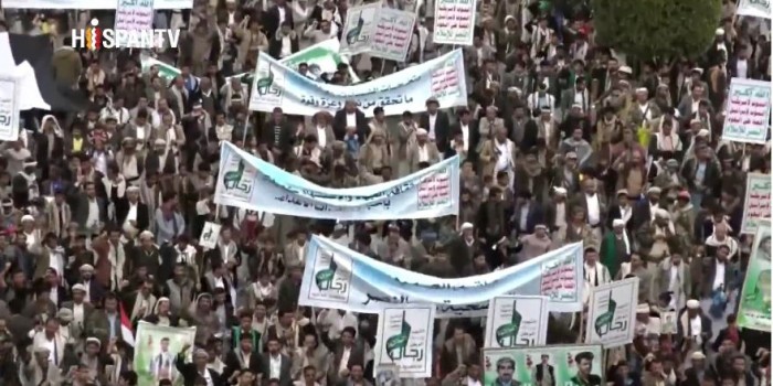 Yemen, manifestanti a Sana'a  contro il regime saudita