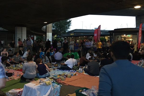 GB:sciiti prestano soccorso agli sfollati del Grenfell