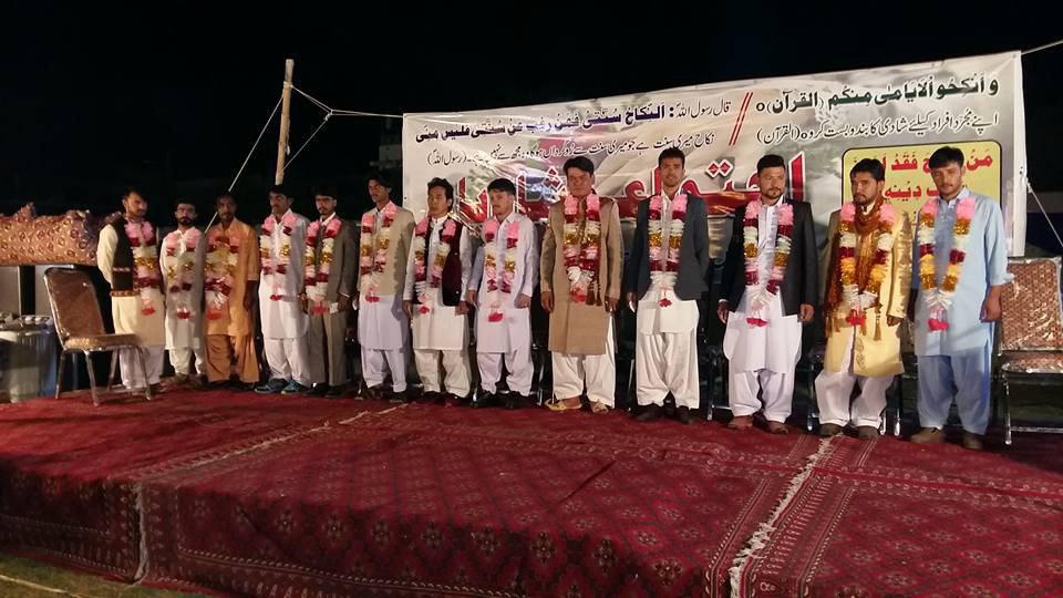Pakistan:coppie cristiane alla festa del 'matrimonio celeste Pakistan:coppie cristiane alla festa del 'matrimonio celeste