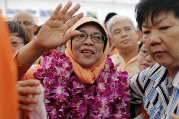 Singapore:donna musulmana eletta presidente Singapore:donna musulmana eletta presidente