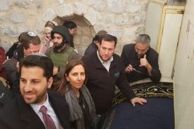 Nablus, 1500 coloni invadono la “Tomba di Giuseppe”