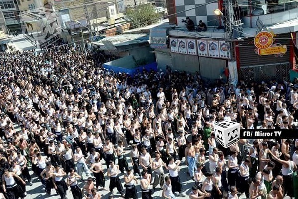 Pakistan: sciiti e sunniti uniti nella preghiera collettiva nel giorno di Ashura Pakistan: sciiti e sunniti uniti nella preghiera collettiva nel giorno di Ashura