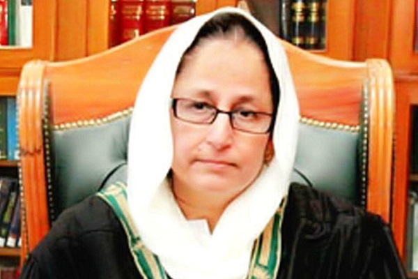 Pakistan: sciita diventa prima donna giudice a guidare una corte Pakistan: sciita diventa prima donna giudice a guidare una corte