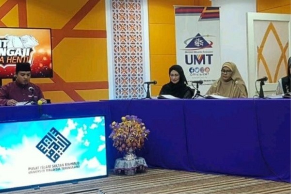 Malesia: record di recitazione non-stop del Corano