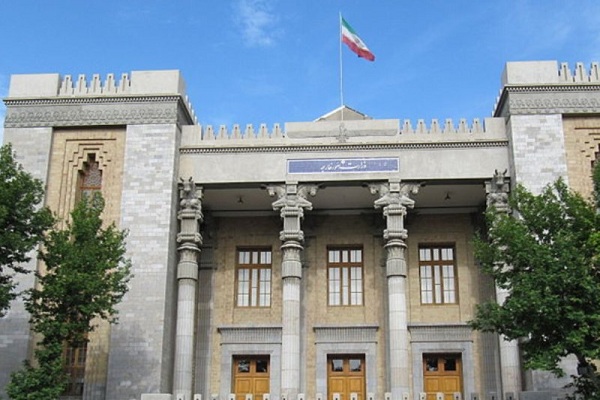Insulti a Profeta Mohammad (SW): convocato incaricato d'affari francese in Iran