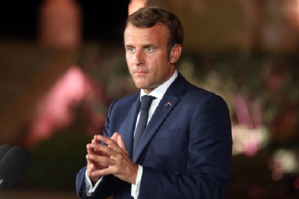 Francia: Macron si rifiuta di condannare vignette offensive contro Islam
