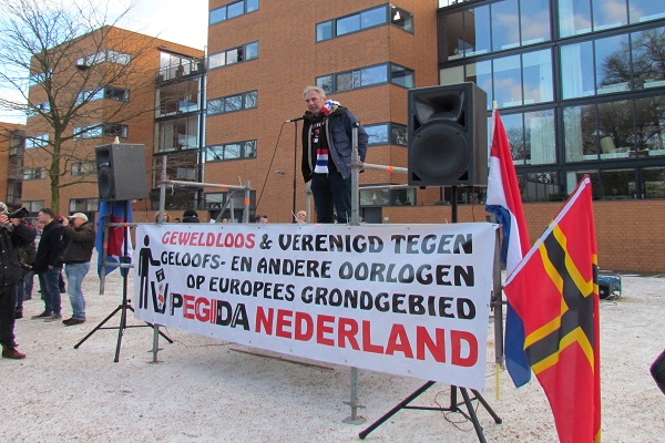 Olanda: gruppo anti-islamico Pegida minaccia di profanare il Sacro Corano