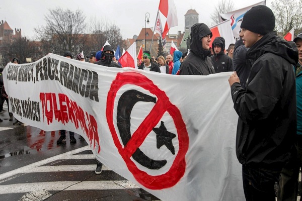 Polonia: sventato attacco terroristico contro comunità islamica