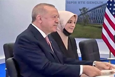 Turchia: utenti dei social media accolgono in maniera positiva scelta di interprete velata da parte di Erdogan