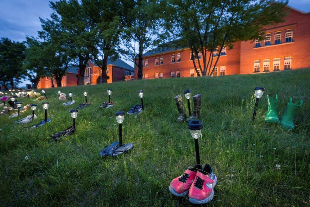 Canada: Chiesa cattolica esprime scuse a comunità indigena per tragedia scuole residenziali Canada: Chiesa cattolica esprime scuse a comunità indigena per tragedia scuole residenziali