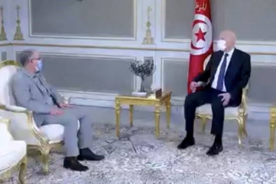 Tunisia: polemiche per alterazione di versi coranici da parte del presidente Said Tunisia: polemiche per alterazione di versi coranici da parte del presidente Said