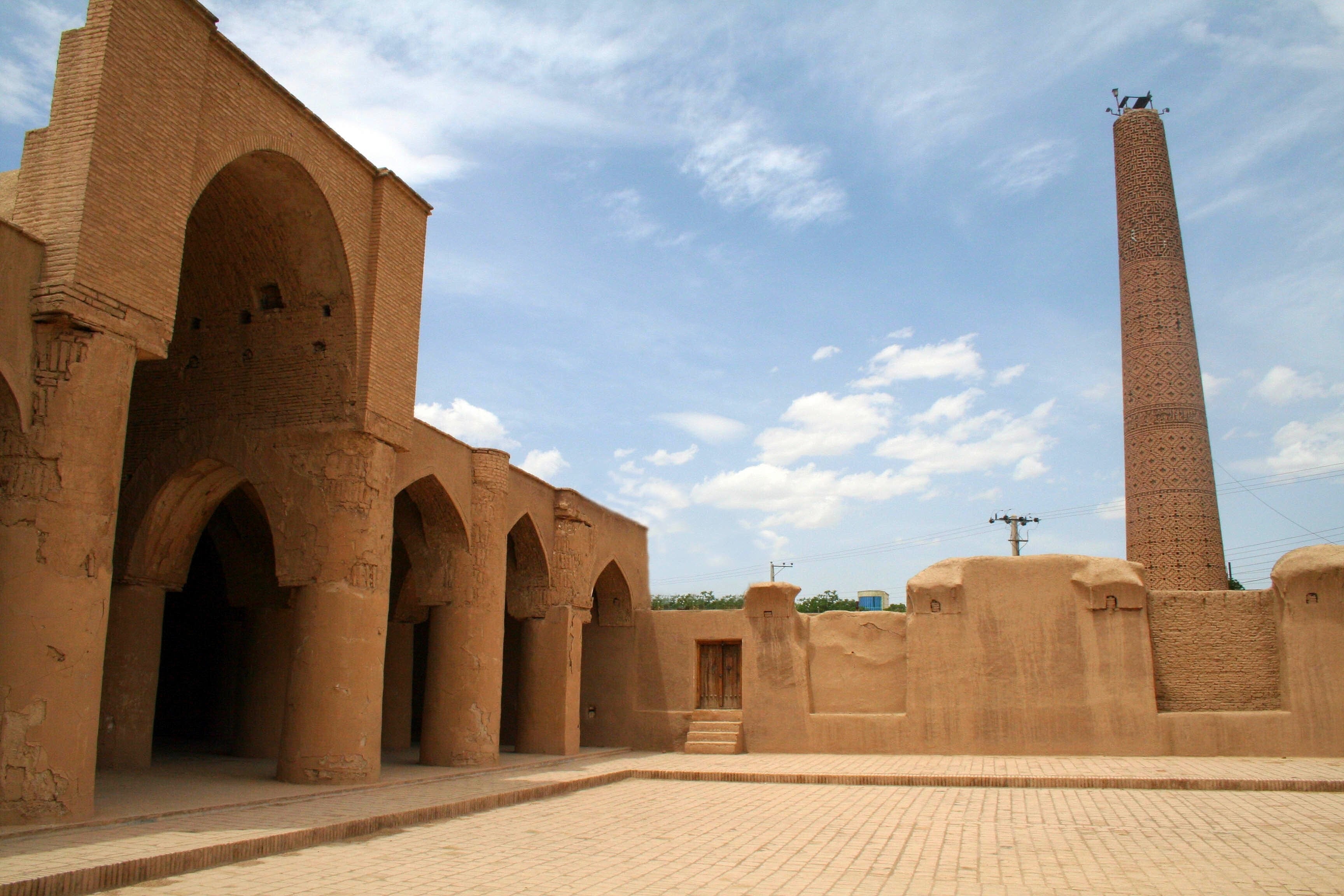 Antica Moschea del periodo islamico di Tarikhaneh Antica Moschea del periodo islamico di Tarikhaneh