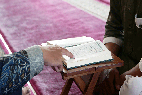 Ta'leem o Tarbiyah: quale ha la priorità?