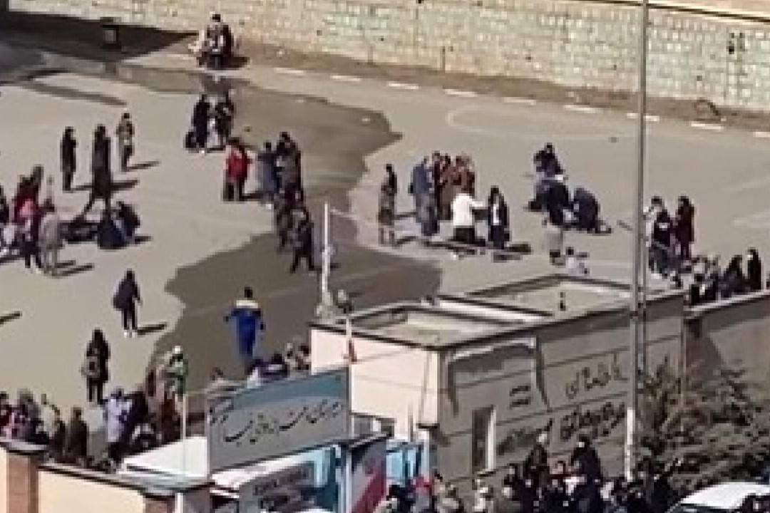 Iran, chi c’è dietro avvelenamento studentesse?