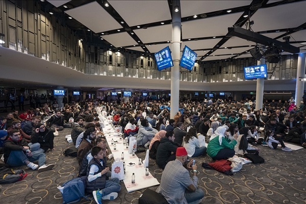 Londra: lo stadio Wembley ospita l'evento Open Iftar