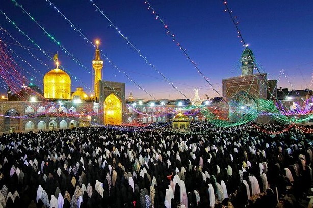Mashhad, iraniani celebrano nascita Imam Reza Mashhad, iraniani celebrano nascita Imam Reza
