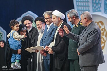 Attivista coranica iraniana: Avere figli non rappresenta un impedimento nell'impegnarsi con il Corano
