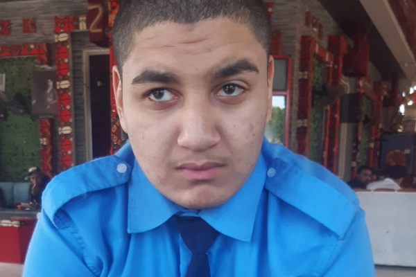 Un ragazzo egiziano che è riuscito a memorizzare e recitare il Corano nonostante il suo autismo