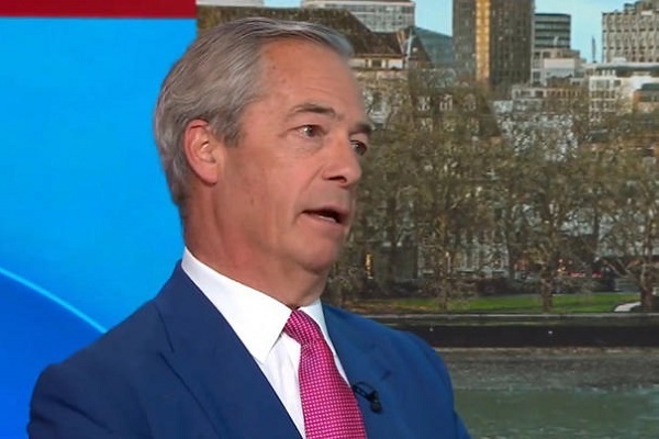 “Islamofobia pura”: Farage criticato per affermazioni anti-islamiche