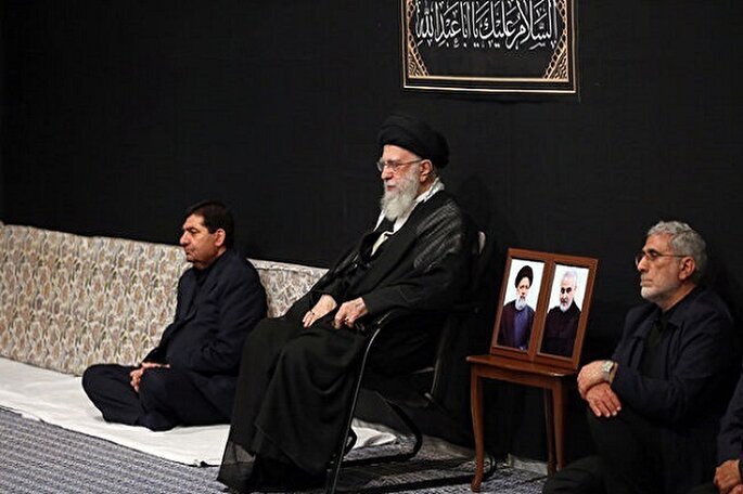 Mese Moharram: Guida Suprema prende parte a cerimonie di lutto
