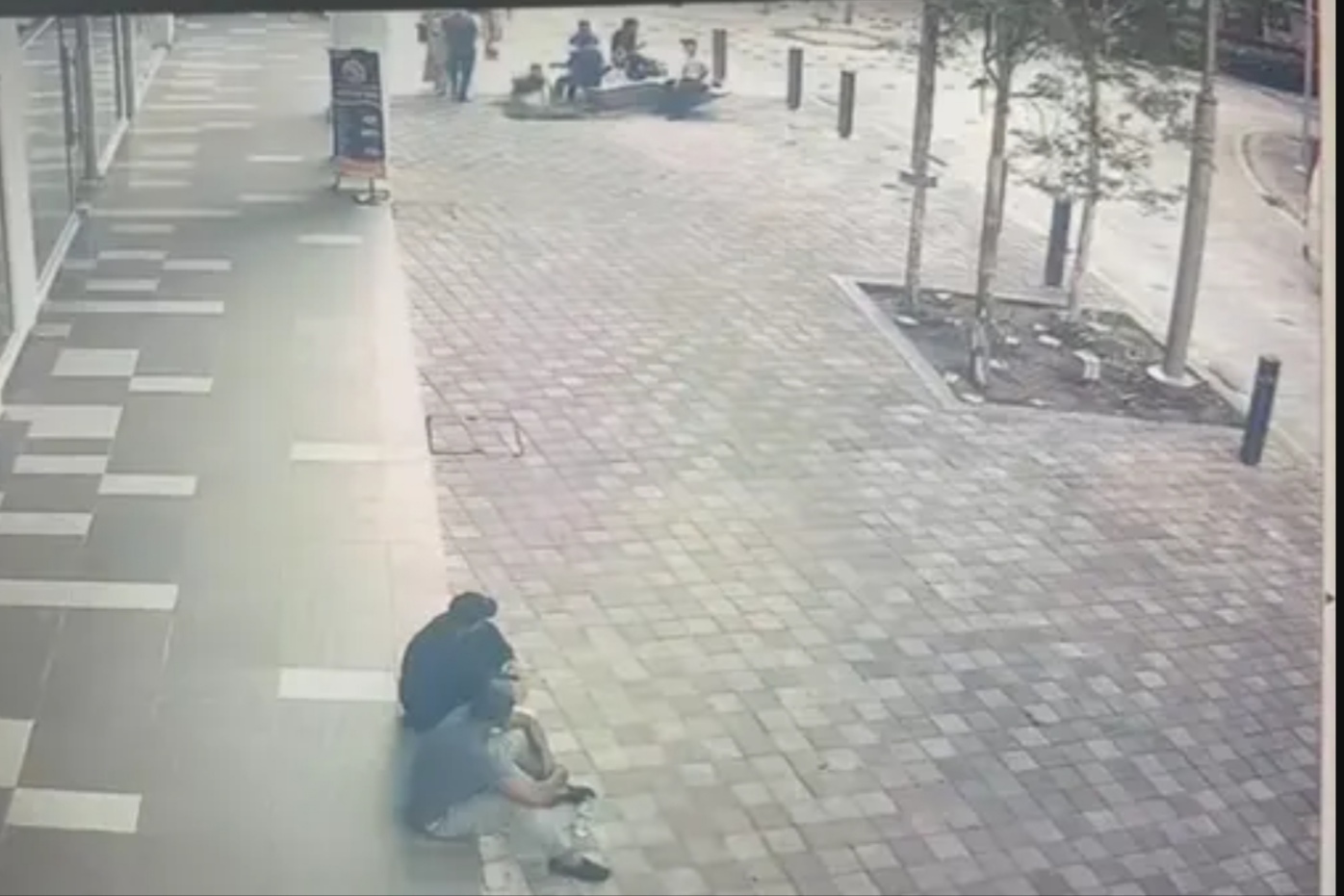 Malesia: uomo salvato da una voragine a Kuala Lumpur si converte all'Islam Malesia: uomo salvato da una voragine a Kuala Lumpur si converte all'Islam