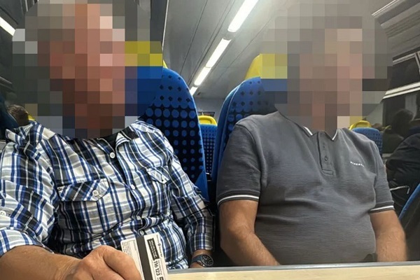 Regno Unito: donna musulmana minacciata su un treno