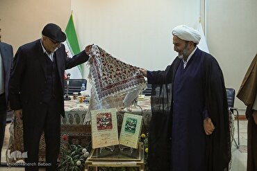 Iran: nuovo libro indaga i più antichi manoscritti del Corano
