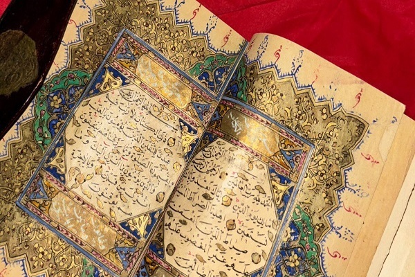 Germania: moschea riceve in dono un antico Corano manoscritto