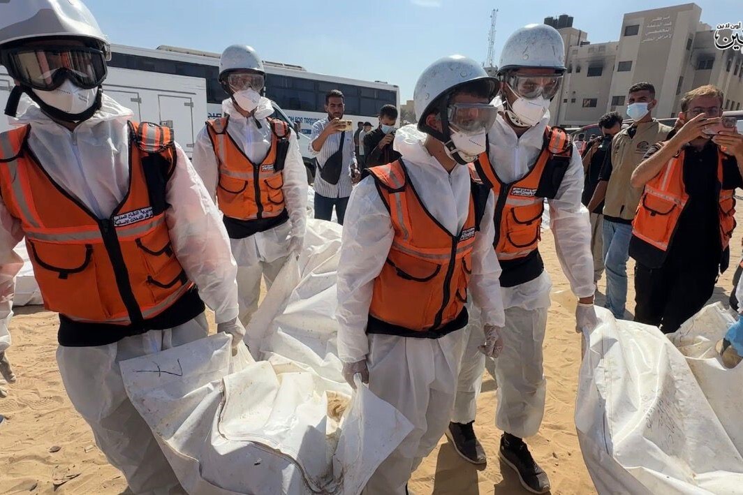 “I corpi dei prigionieri mostrano prove di crimini nazisti e furto di organi” “I corpi dei prigionieri mostrano prove di crimini nazisti e furto di organi”