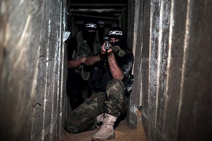 Assediati, affamati ma indomiti: i combattenti palestinesi nel tunnel di Rafah ridefiniscono la resistenza