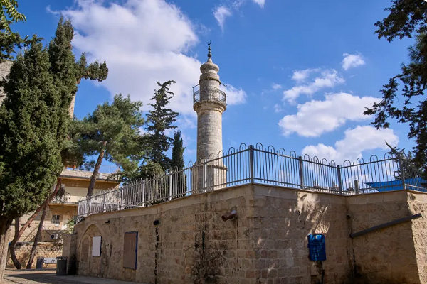 La scomparsa dell'identità islamicandella moschea di Ukasha da parte dei sionisti La scomparsa dell'identità islamicandella moschea di Ukasha da parte dei sionisti