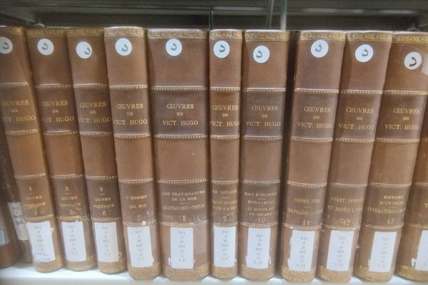 Iran: rara collezione di opere di Victor Hugo conservata presso la biblioteca di Astan Quds