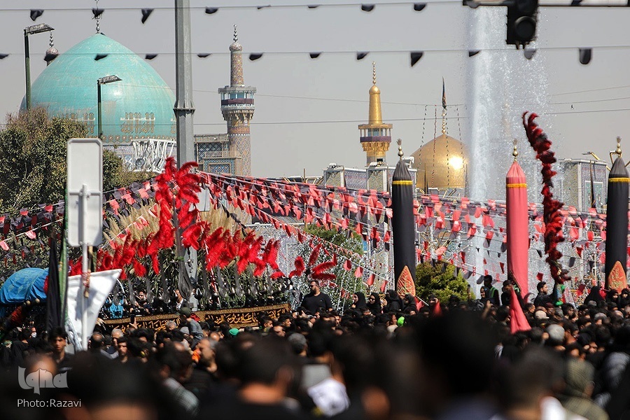 Mashhad: oltre 5 milioni di pellegrini visitano mausoleo Imam Reza (AS)