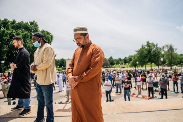 Dua dekad dibelenggu Islamophobia