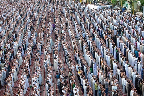 Solat Aidilfitri di antara dua maqam suci selepas berehat selama dua tahun + Gambar
