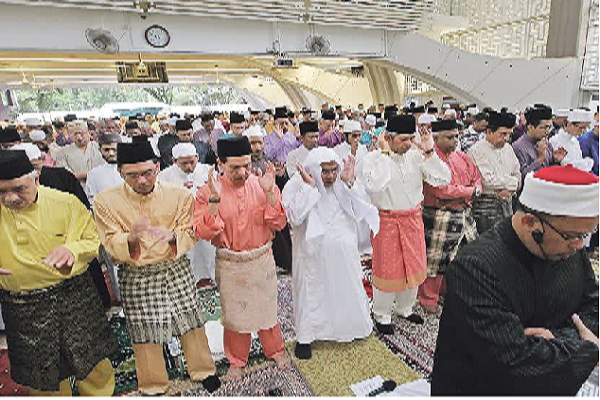 Suasana Eid Al-Adha + Gambar
