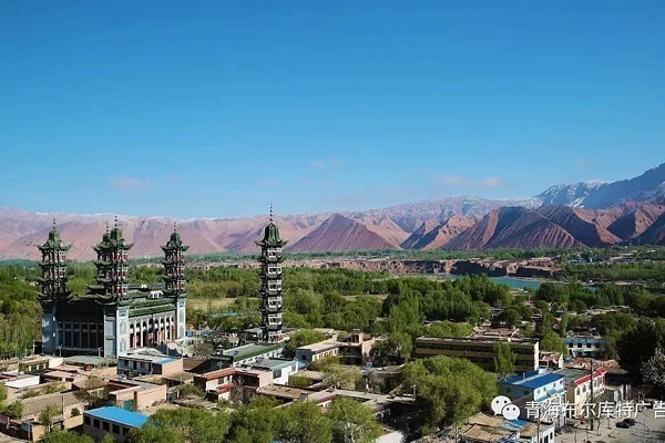 Masjid khas dataran tinggi Qinghai di China + gambar