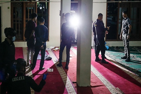 Al-Azhar Kecam Letupan Dahsyat di Sebuah Masjid di Jakarta Al-Azhar Kecam Letupan Dahsyat di Sebuah Masjid di Jakarta