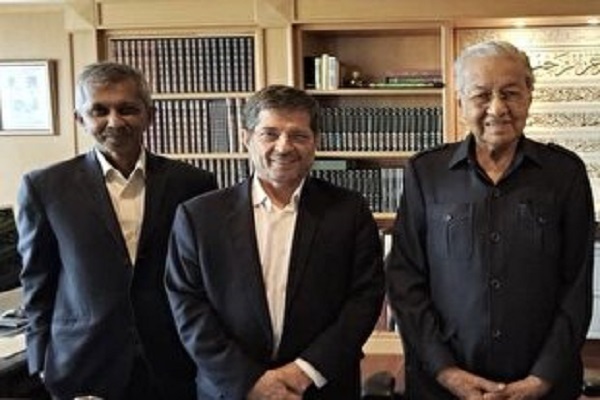 Bersama Mahathir; pada Usia Seratus Tahunnya