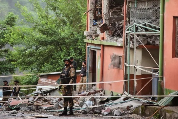 Pengeboman dua masjid berikutan serangan India ke atas Pakistan