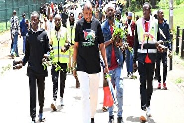 Mga Muslim ang Nagtanim ng 10,000 na mga Punong Kahoy sa Kabisera ng Kenya bilang Pagpahayag ng Suporta sa Palestine