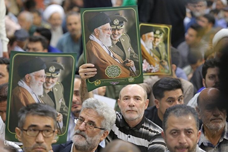 Cerimônia Memorial Realizada em Qom para Comandante Mártir