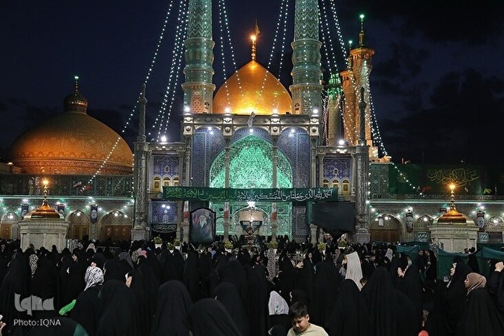 Santuário Sagrado de Qom na Véspera do Eid al-Ghadir